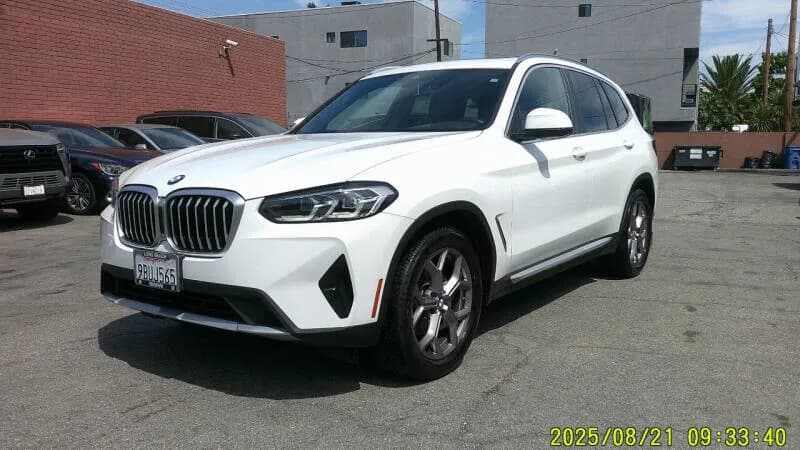 2022 BMW X3 - 2022년생 BMW X3, White color, 덴트하나 없는 차, 38219 마일's thumbnail