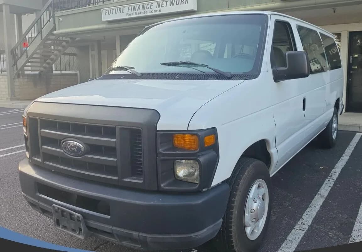2008 Ford E150 SUPER DUTY 8 PASSENGER - 2008 FORD E150 SUPER DUTY PASSENGER Van 팝니다.
