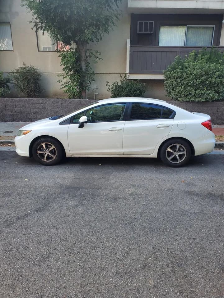 2012 Honda Civic - 성능 우수한 혼다 시빅 4천불 Firm