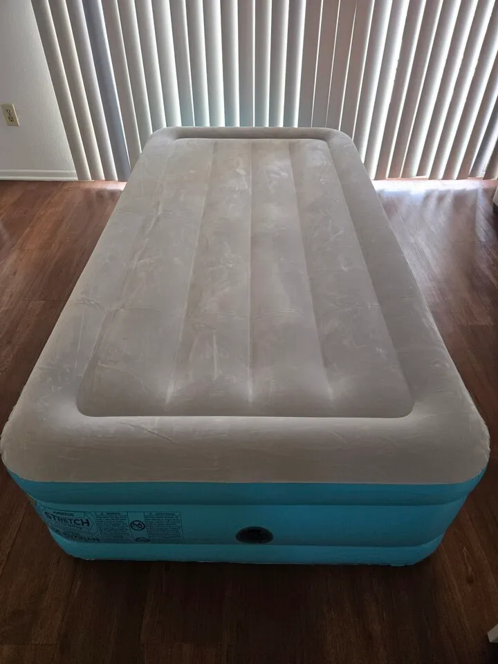 에어 매트리스 Air Mattress 팝니다. Twin Size 2개 (개당 $20)
					무빙세일
					Gardena