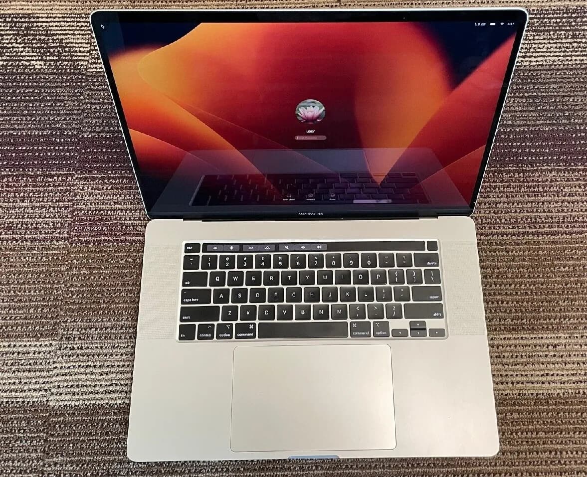 애플 맥북 프로 16인치 16GB i9 모델 판매합니다.
					전자/가전
					Cerritos