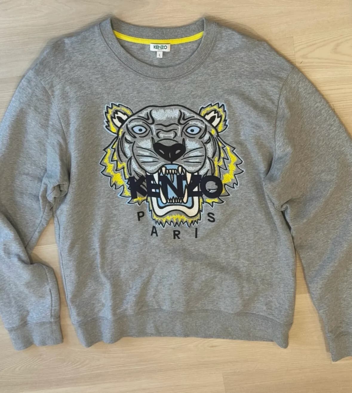 켄조 남자 맨투맨 (Kenzo)
					무빙세일
					Los Angeles