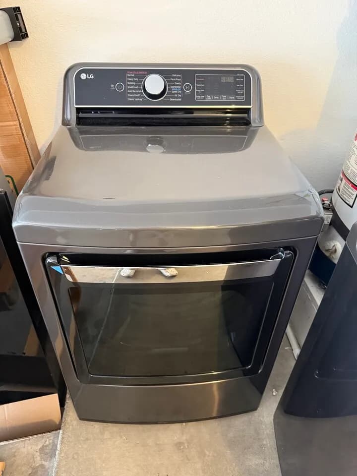 상태좋은 LG 건조기 ( DLEX7900BE Eletric Dryer )판매합니다
					전자/가전
					Torrance
