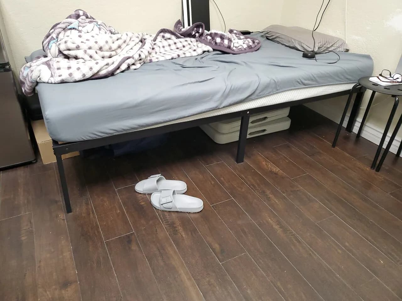 트윈침대(프레임과 메모리폼)
					가구
					부에나팍