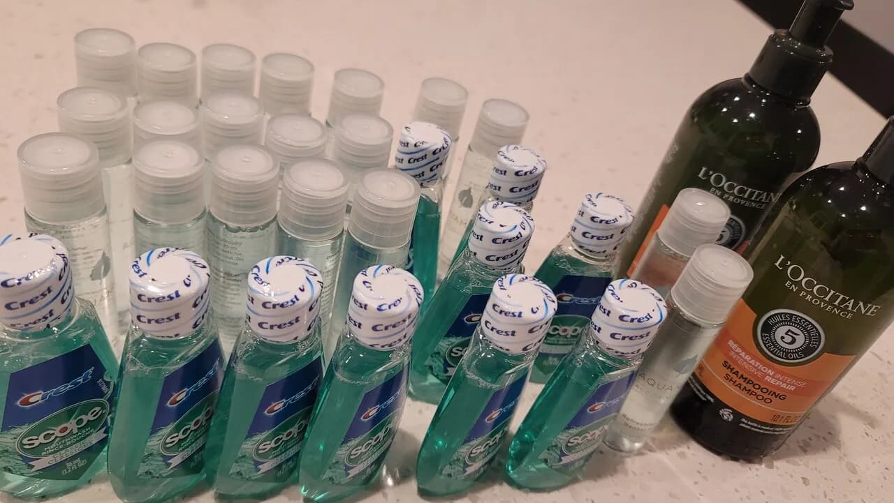 록시땅 샴푸+린스(새것쎄트)+휴대용 가글29개
					무빙세일
					Oc.la