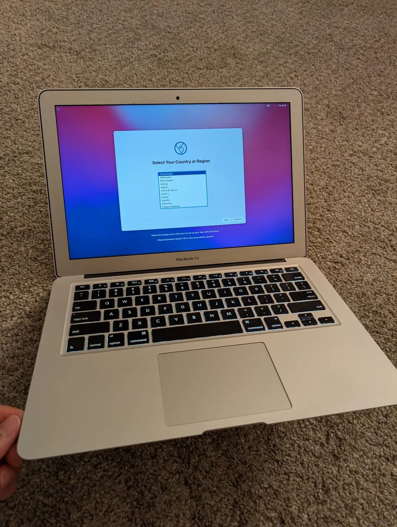 macbook air 팝니다
					전자/가전
					Los Angeles