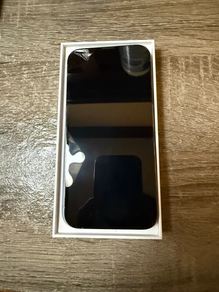 I phone 팝니다
					전자/가전
					Los Angels