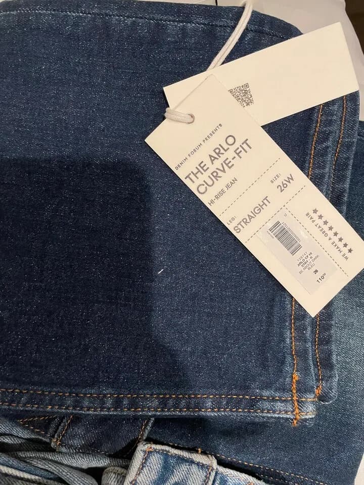 Aritzia straight 청바지 팝니다
					의류/패션
					Orange County
