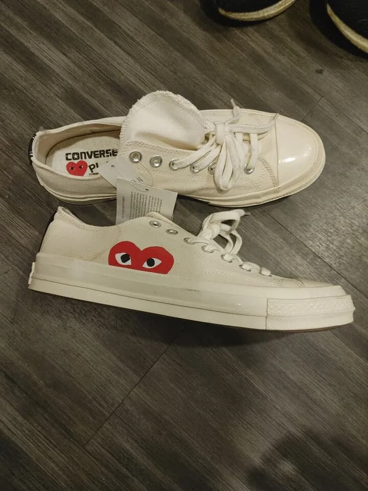 cdg 꼼데 신발 새것
					무빙세일
					Los Angeles