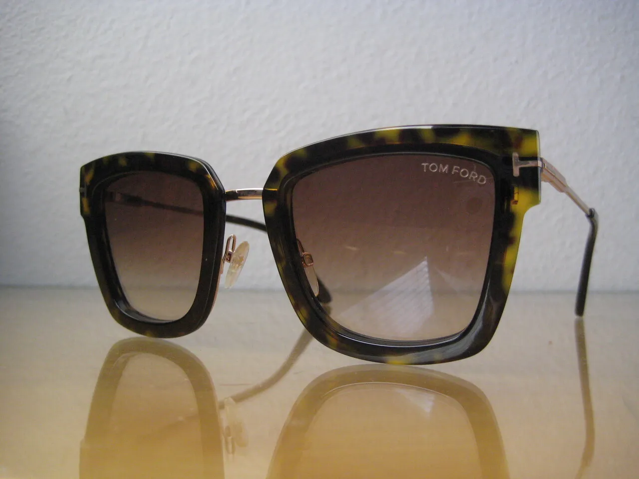 처분세일 가격내림 명품 탐포드 Tom Ford Sunglasses 3 가지
					의류/패션
					Norwalk
