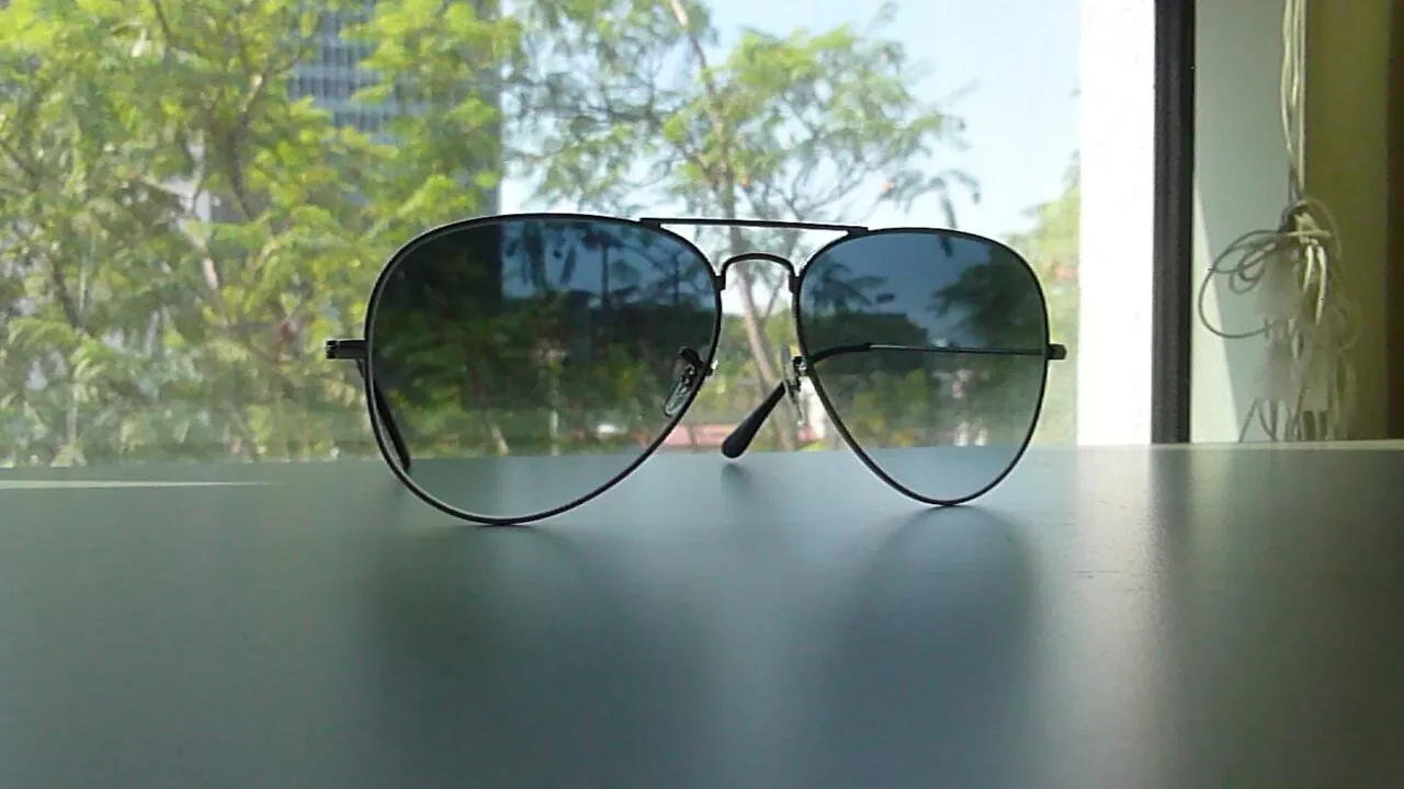NEW-이태리-레이밴-SILVER/GREY MIRROR LENS-선글라스-62 MM
					의류/패션
					Los Angeles