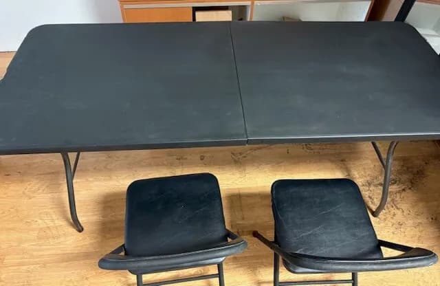 Folding 테이블. + 의자 2개
					무빙세일
					OC