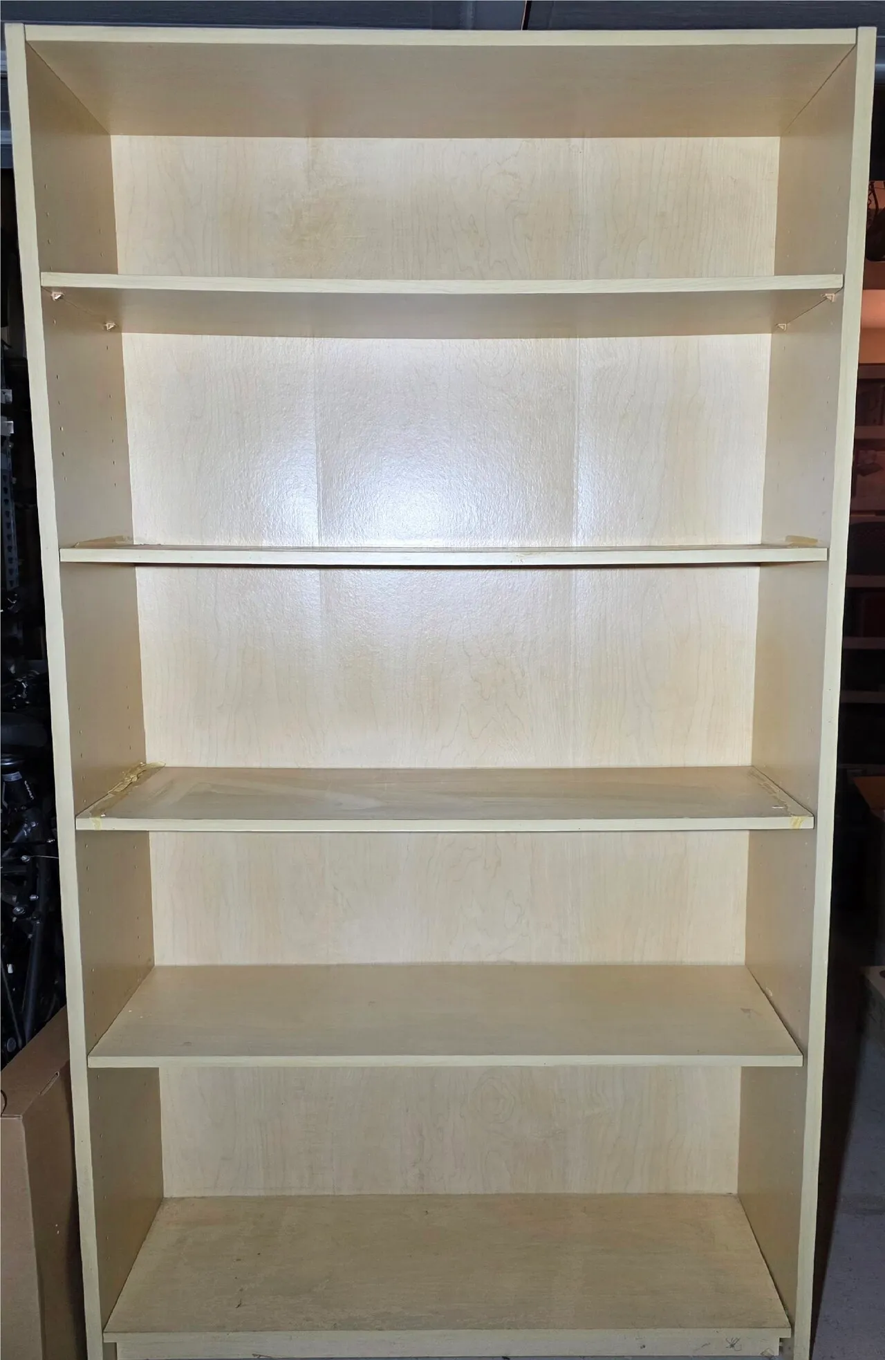 book shelve 2개 모두 $15
					가구
					Whittier