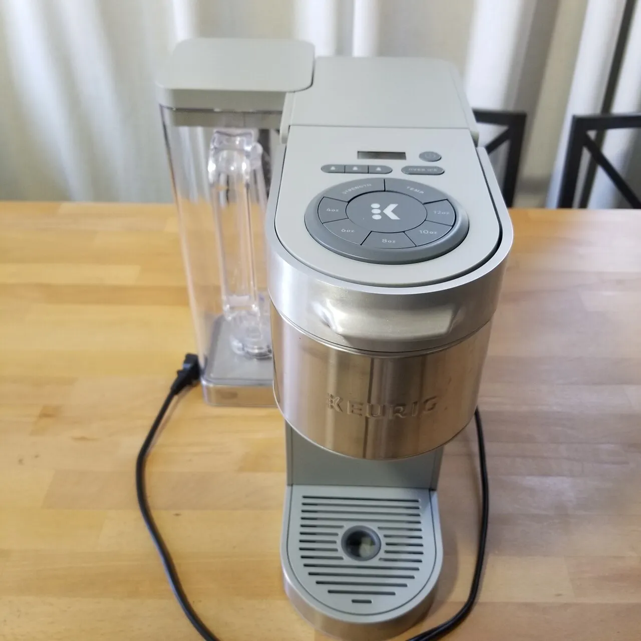 Keurig K-Supreme plus Coffee Maker 커피 메이커 팔아요.
					전자/가전
					Los Angeles