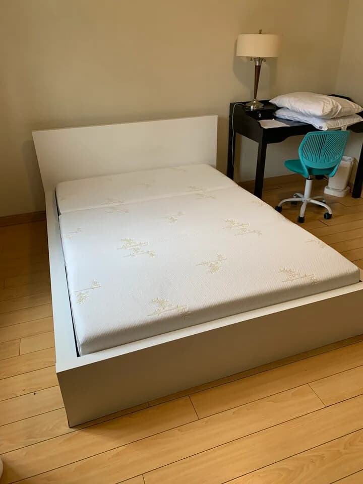 침대 새것, 중고 디자인 다양합니다
					무빙세일
					Los Angeles