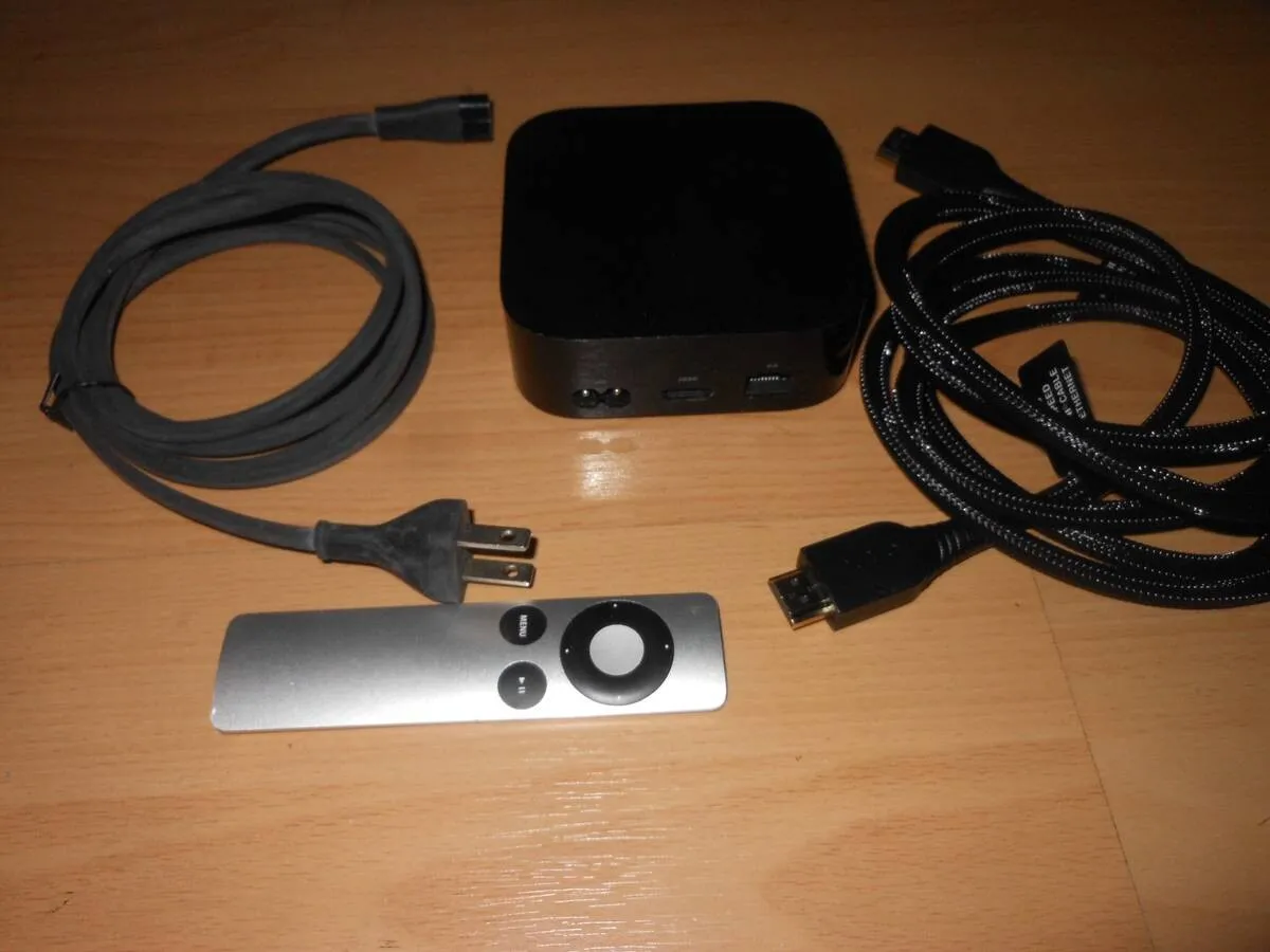 Apple TV A1842 32GB (1st Gen 4K) Media Streamer
					전자/가전
					Los Angeles