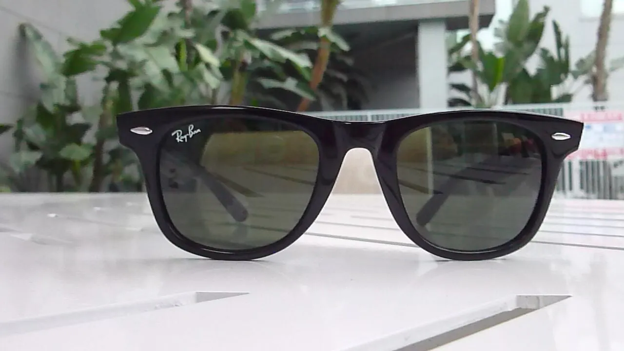 NEW-이태리-레이밴-BLACK/GREEN LENS-선글라스-50 MM
					의류/패션
					Los Angeles