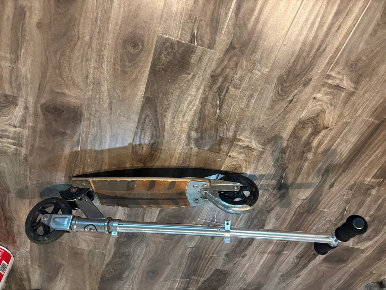 Scooter
					무빙세일
					Los Angeles