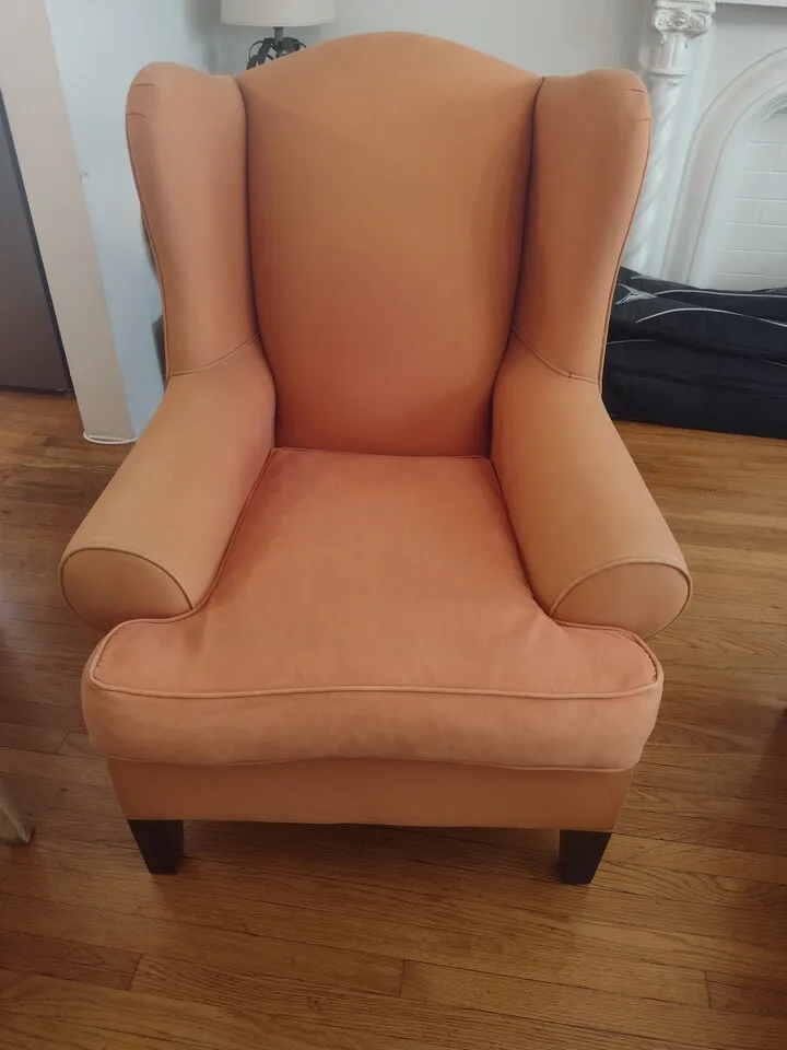 Pottery Barn chair
					가구
					Los Angeles