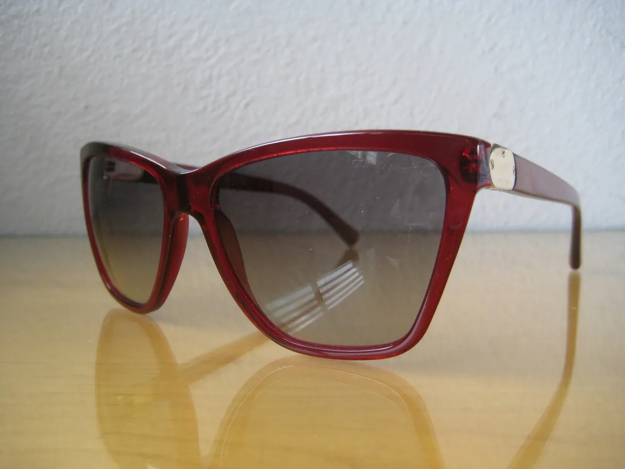 처분세일 명품 조르지오 아르마니 Giorgio Armani Sunglasses 여성용 새거
					의류/패션
					Norwalk