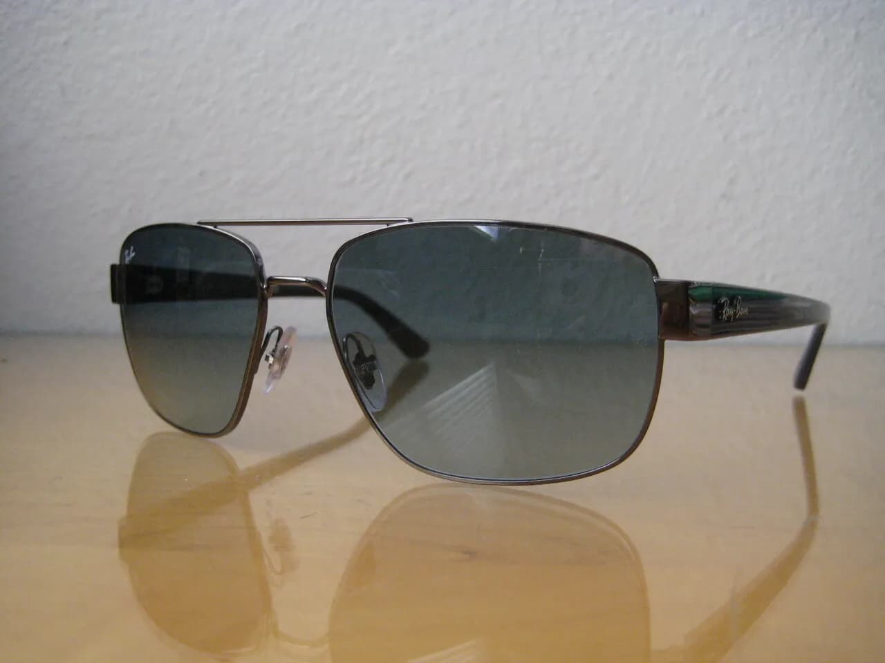 처분세일 진품 레이밴 Ray Ban Sunglasses 2 가지 Brand New
					의류/패션
					Norwalk