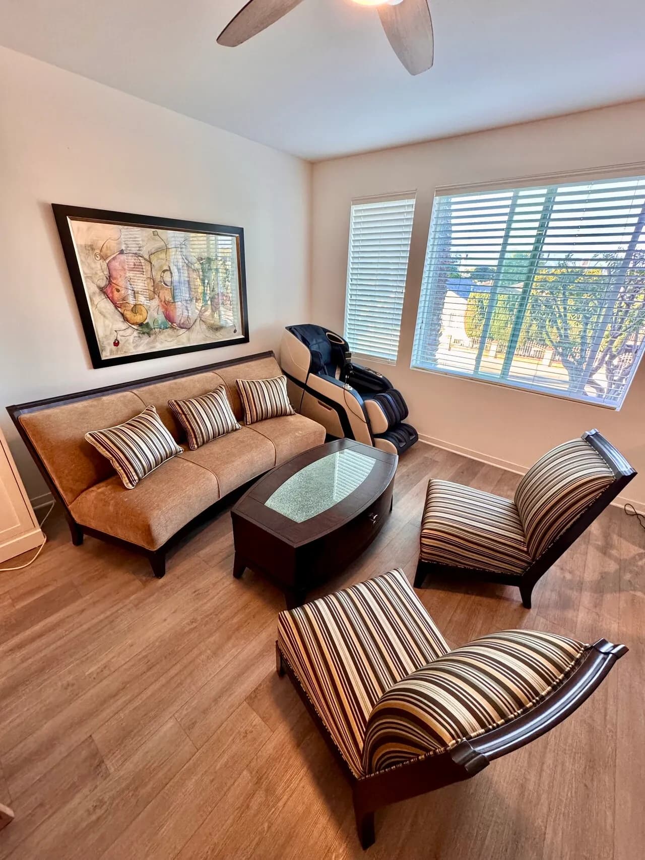 4 피스 소파 셋트 팝니다.
					가구
					El Monte