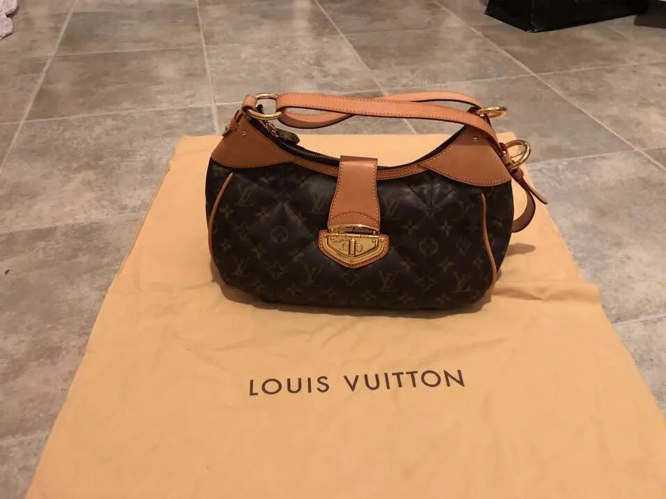 고급 명품 중고가방
					의류/패션
					Los Angeles