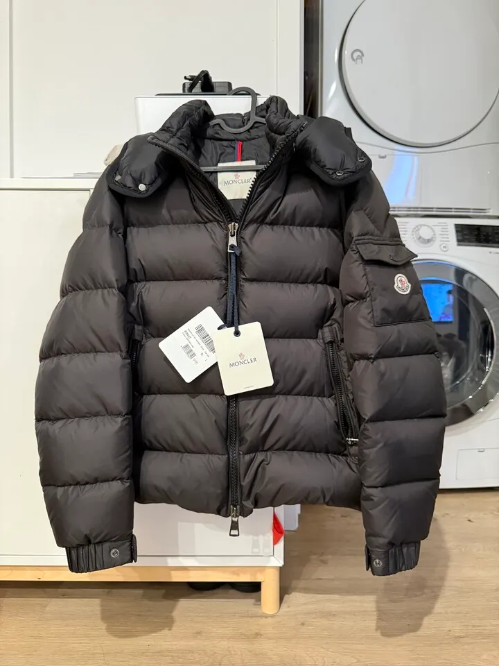 몽클레어 / Himalaya (Maya) / Mens 2 Size (한국 100-103)
					의류/패션
					Los Angeles
