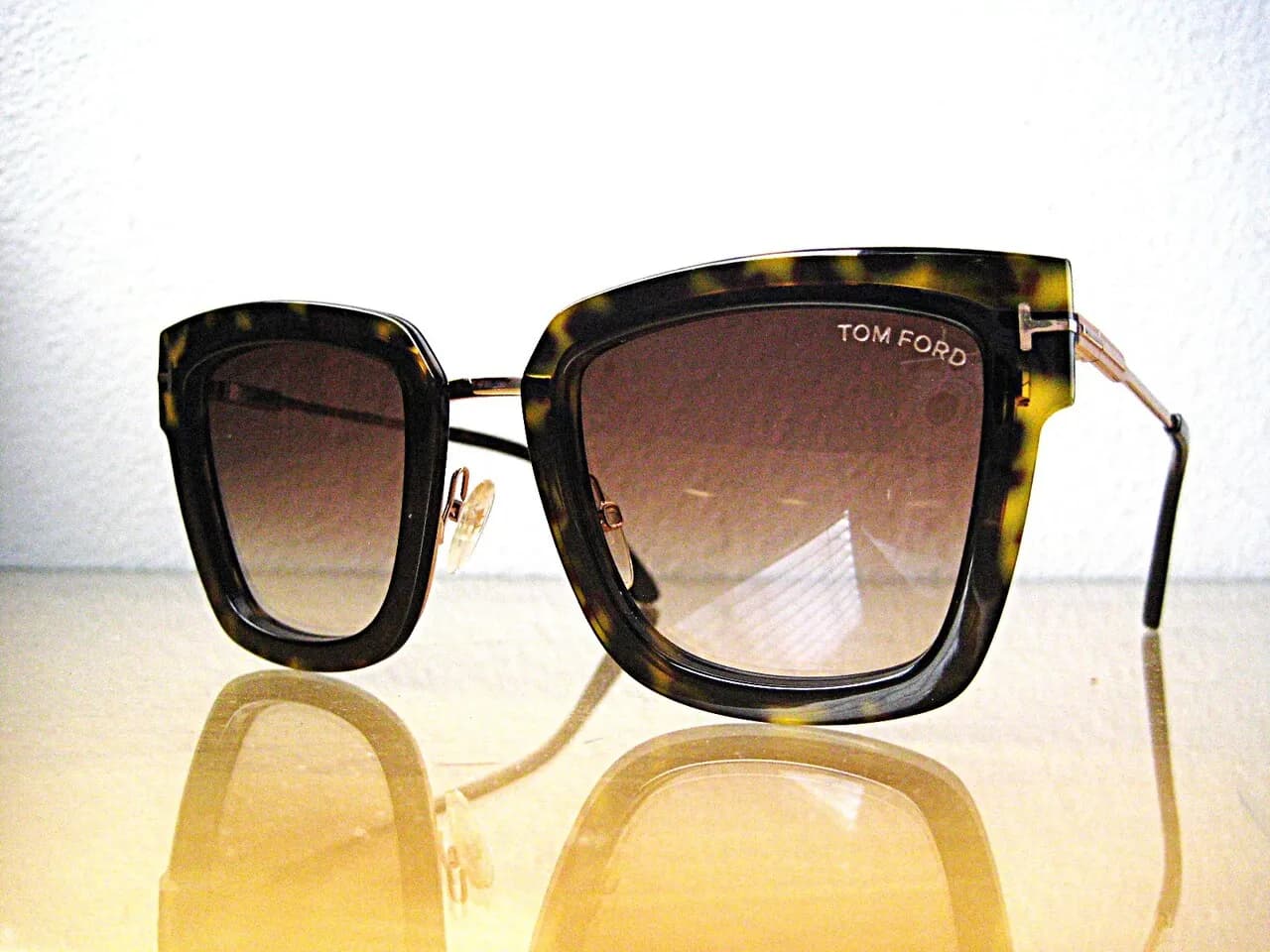 처분세일 가격내림 명품 탐포드 Tom Ford Sunglasses 3 가지
					의류/패션
					Norwalk