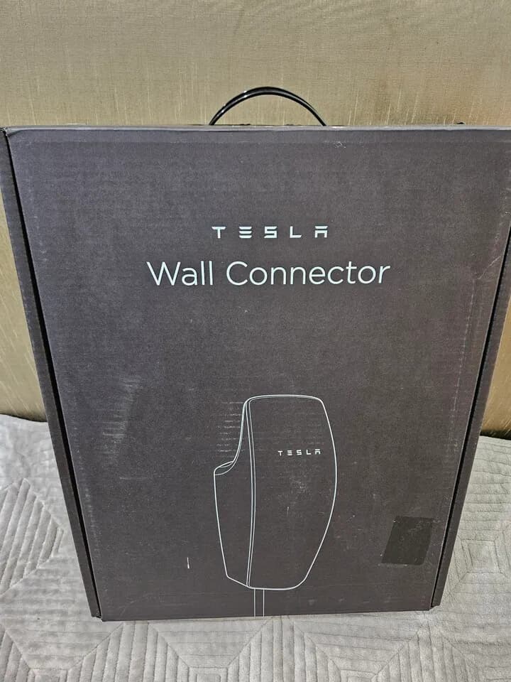 테슬라 차져 Tesla wall charger
					전자/가전
					가디나