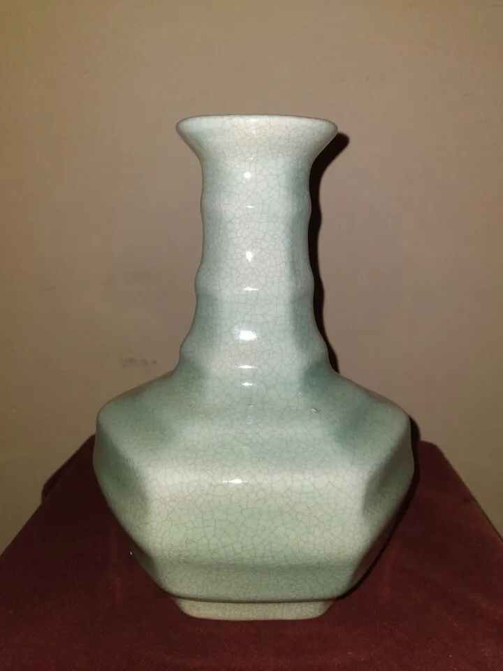 도자기(청자).
					가구
					Los Angeles