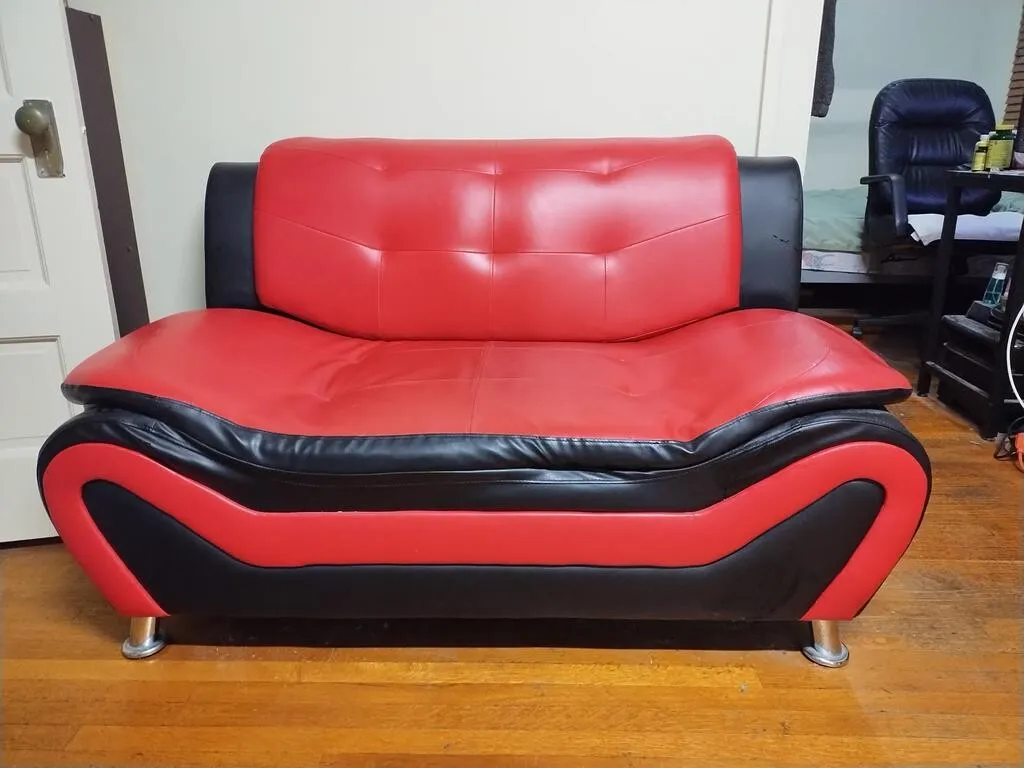 소파 인조가죽 Faux Leather Loveseat
					가구
					Koreatown