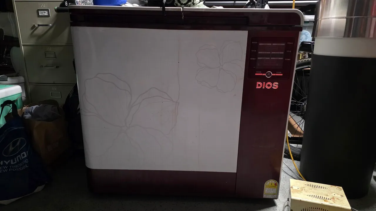 딤채 김치 냉장고 팝니다
					무빙세일
					Buena Park