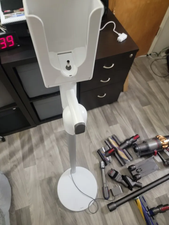 다이슨v15+스텐드
					전자/가전
					Los Angeles