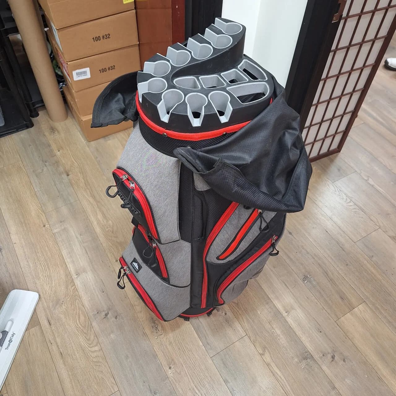 Golf Club Bag
					운동/건강
					Los Angeles