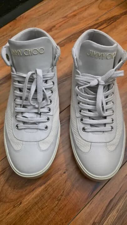 JIMMY CHOO 남자 미드탑 스니커즈 팔아요
					의류/패션
					LA