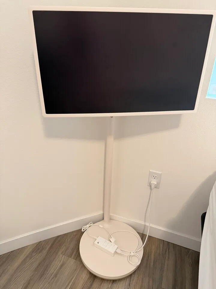 LG 스탠바이미 27인치 판매
					전자/가전
					Anaheim