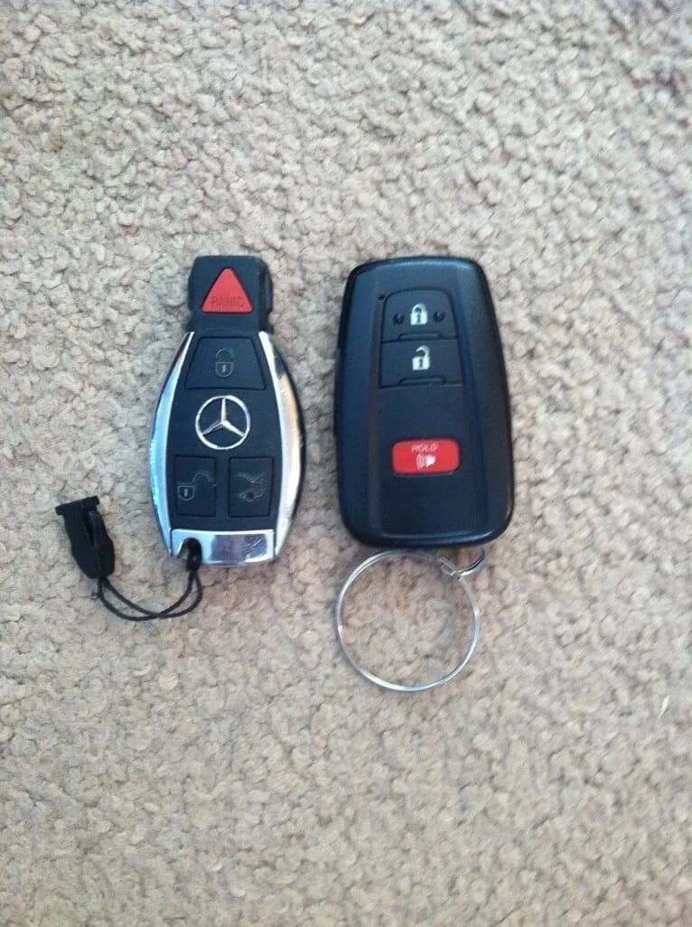 차,키.... (싸스)..... 카펱
					무빙세일
					OC