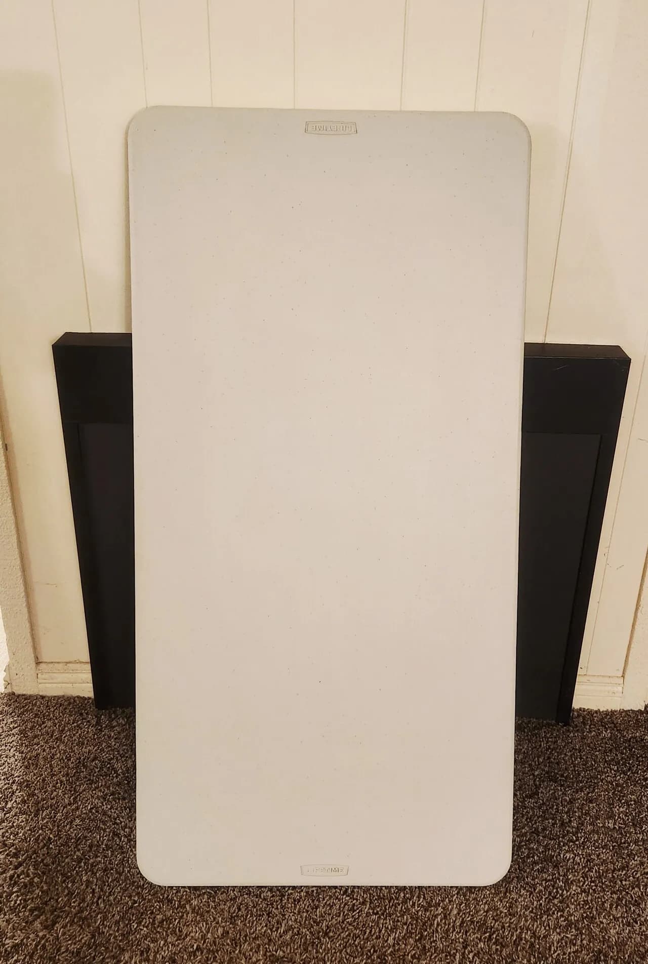 Lifetime 48 folding table
					무빙세일
					Cypress