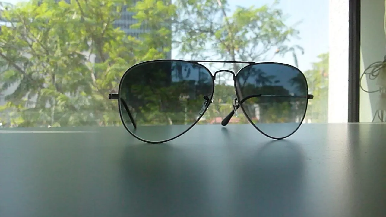 운전/야외 활동/NEW-이태리-레이밴-GREY LENS-선글라스
					의류/패션
					Los Angeles