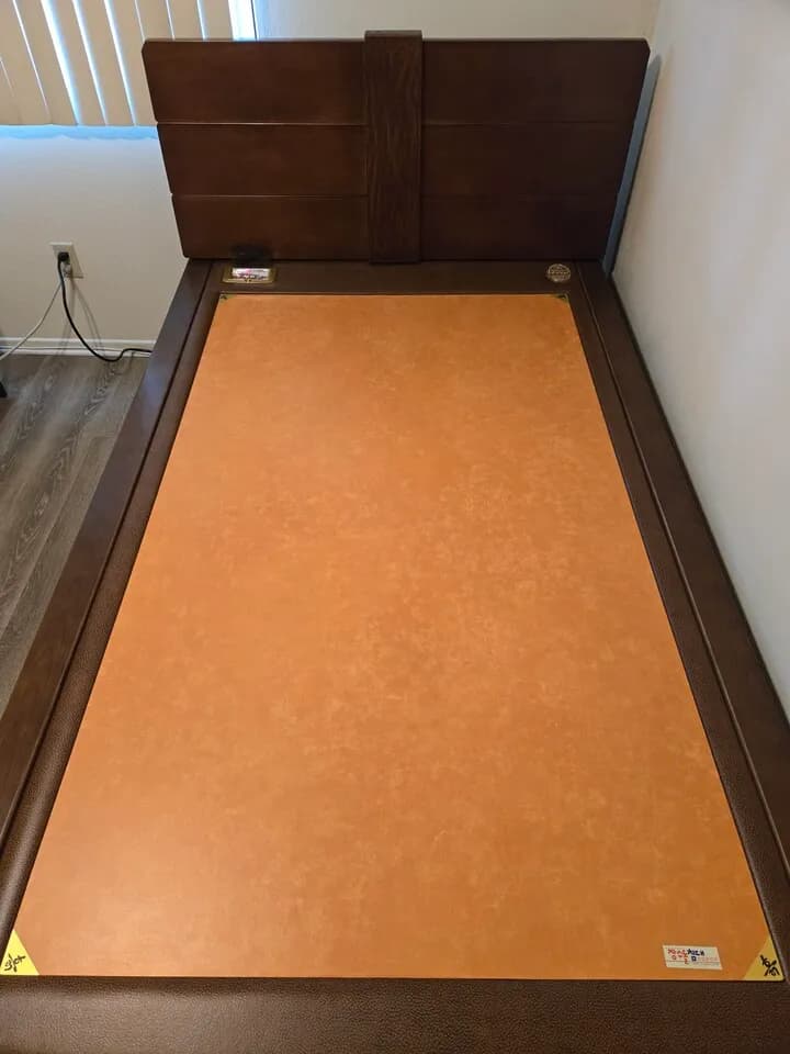 장수흙침대$2700 짜리 새것같은 컨디션
					가구
					Los Angeles