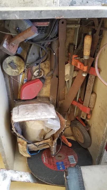 리타이어 중고 툴 가구 일용 용품
					무빙세일
					Los Angeles