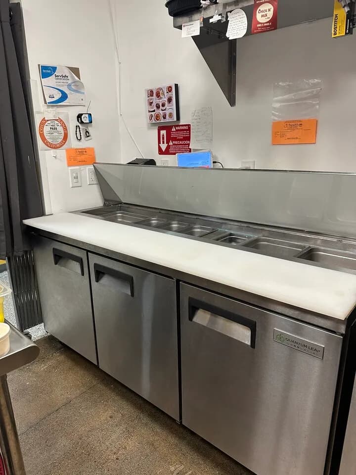 식당정리합니다. 냉장고.냉동고 등등...
					기타
					Santa Ana