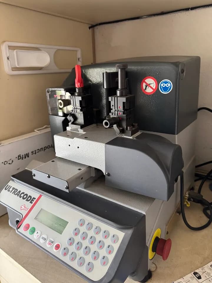 ULtracobe L
					무빙세일
					Valencia