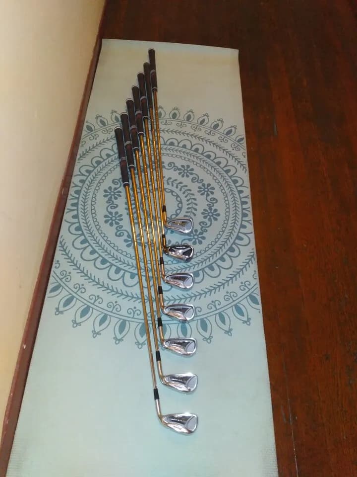 골프채(아이언셑).
					운동/건강
					Los Angeles