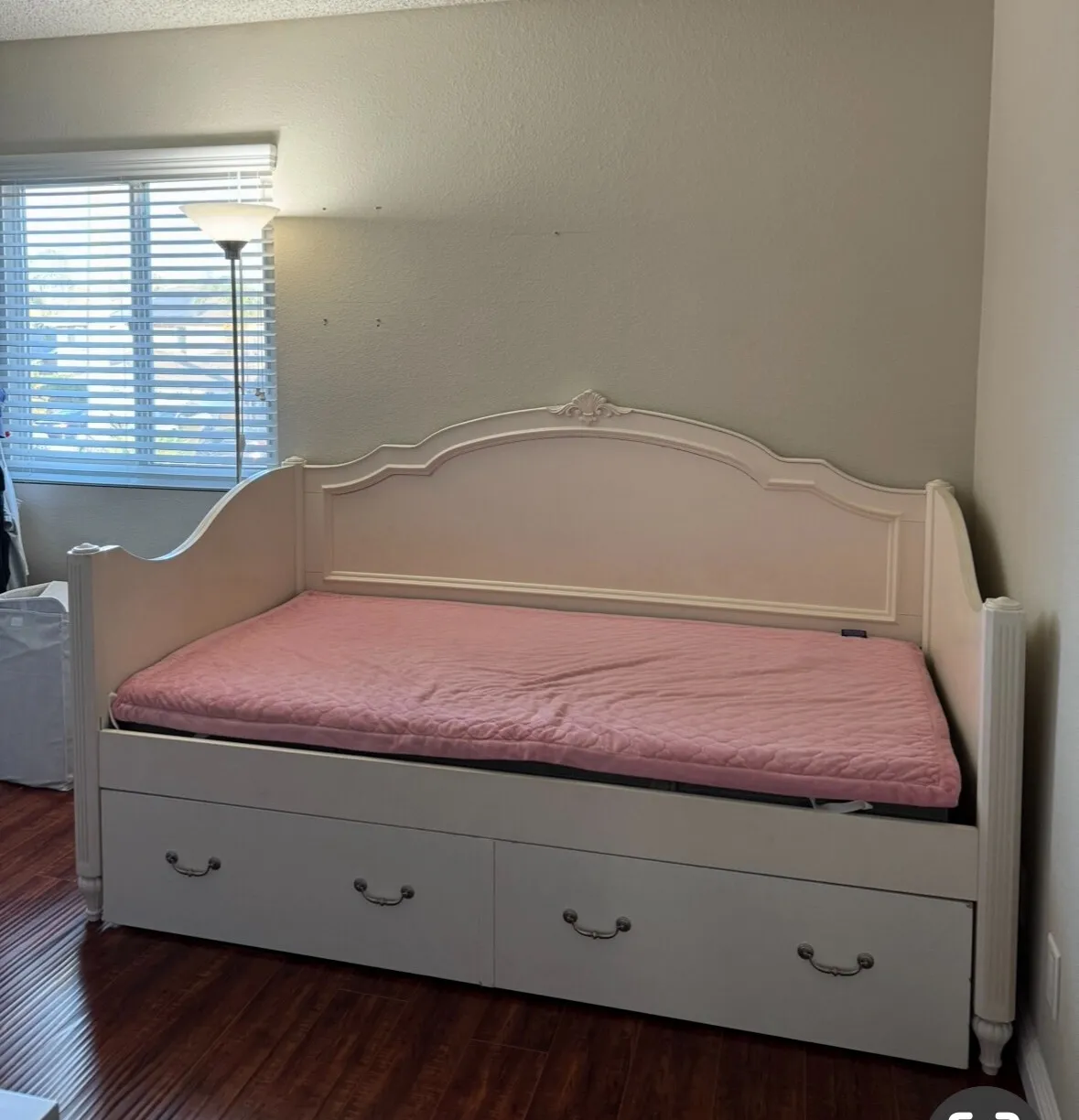 여아 싱글침대
					가구
					Fullerton