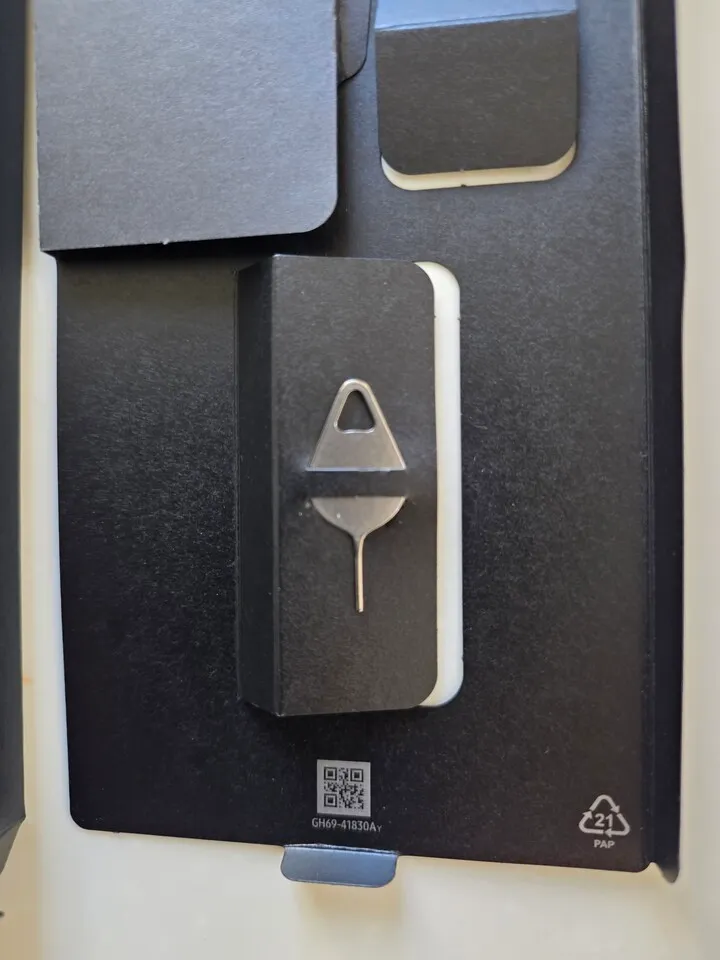 Samsung 유심핀 정품 새 것
					전자/가전
					엘에이 또는 플러튼