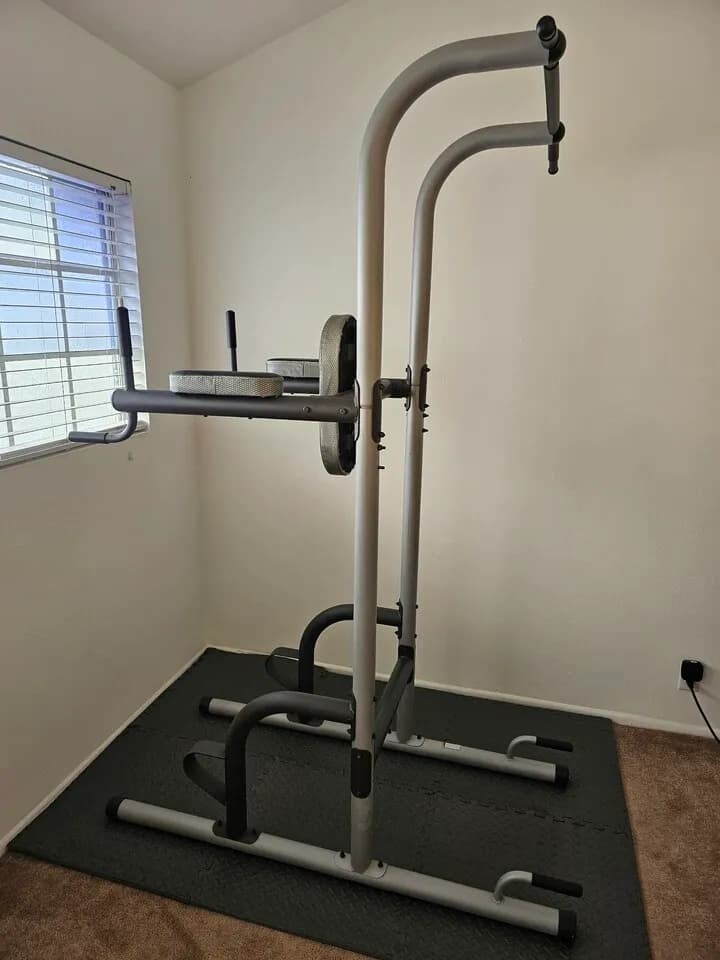 풀업 바 / 풀업머신 / 턱걸이 기구 팝니다
					운동/건강
					Orange County