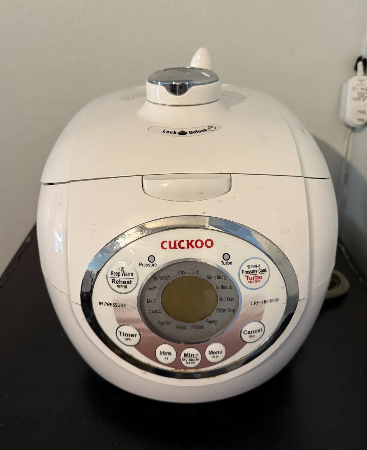 쿠쿠 압력밥솥 10인용
					무빙세일
					Fullerton
