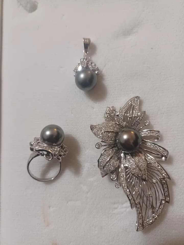 BLACK PEARL SET
					기타
					Los Angeles